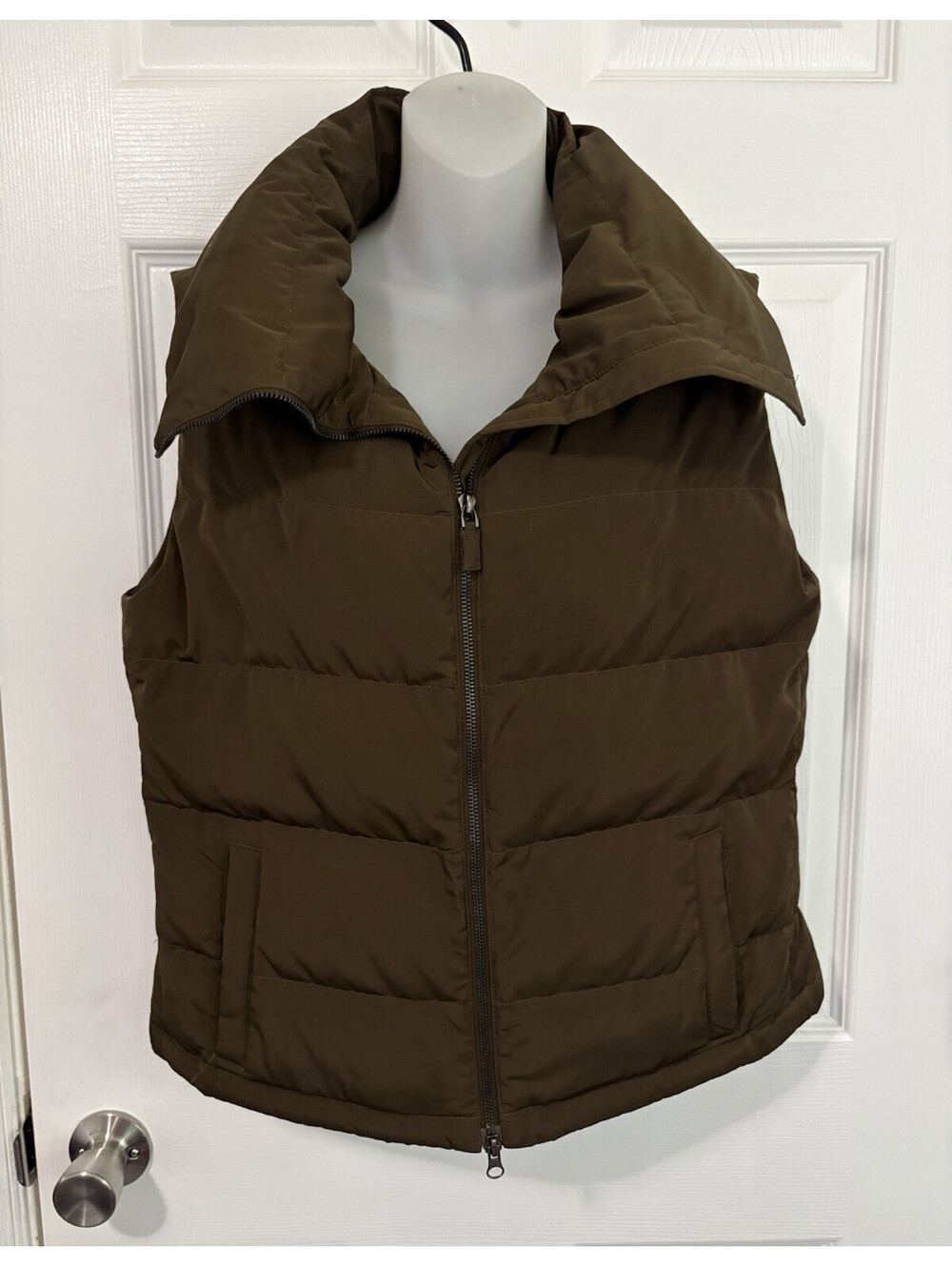 Talbots Women’s Petites Brown Quilted Duck Down Puffer Vest Full Zip Size M